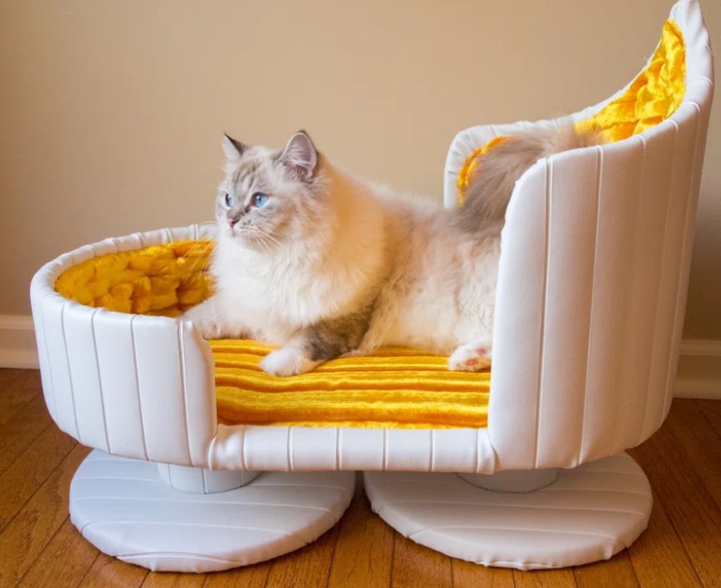 Royal Luxury Cat Bed